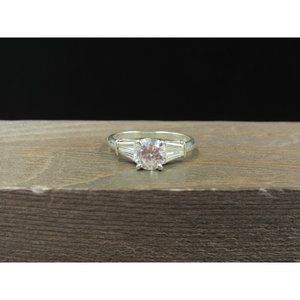 Size 7 Sterling Silver Bright CZ With Accents Band Ring Vintage Statement